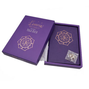 Yoga Buch "OM" lila