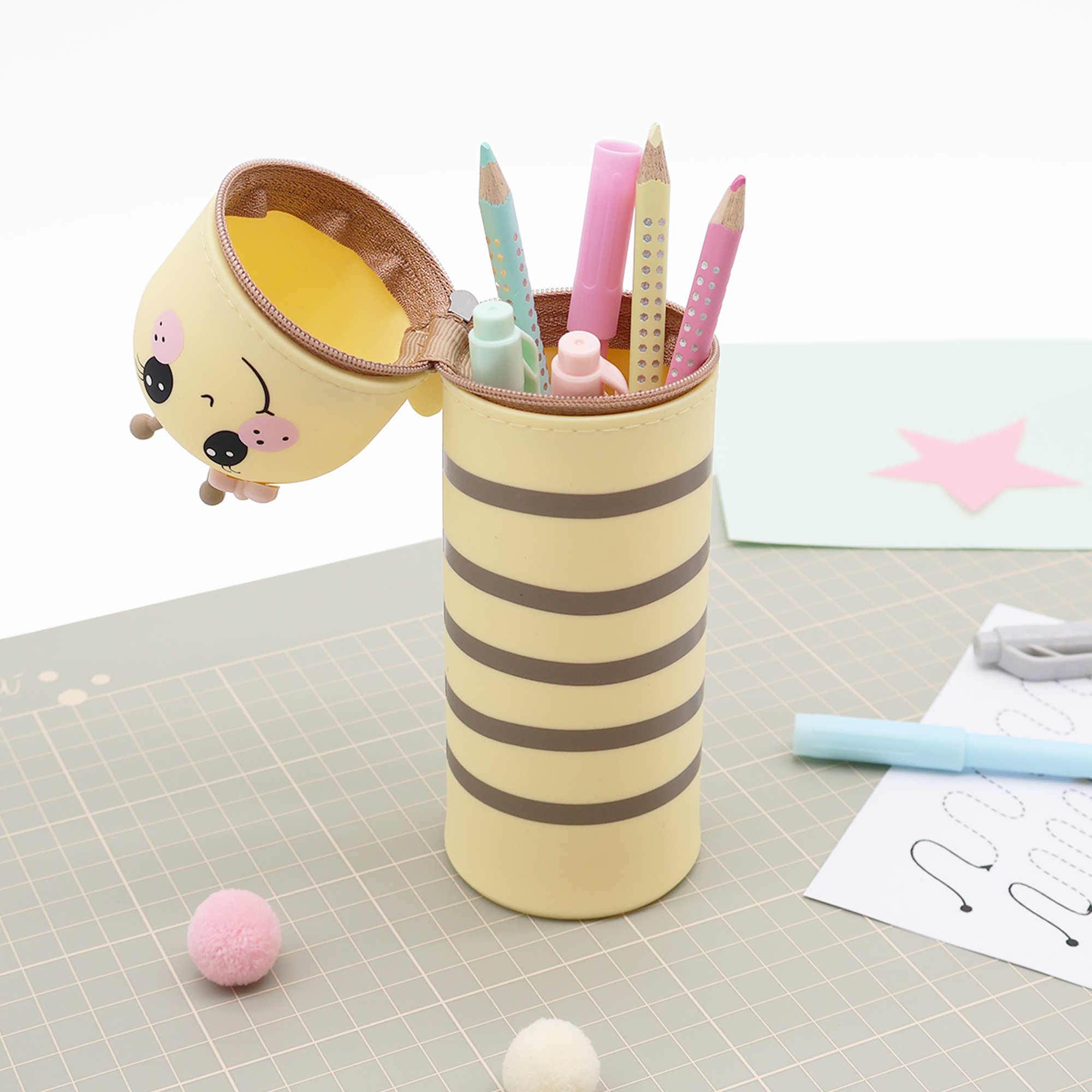 Funny silicone animal pencil case "Sunny the Bee" - Image 4
