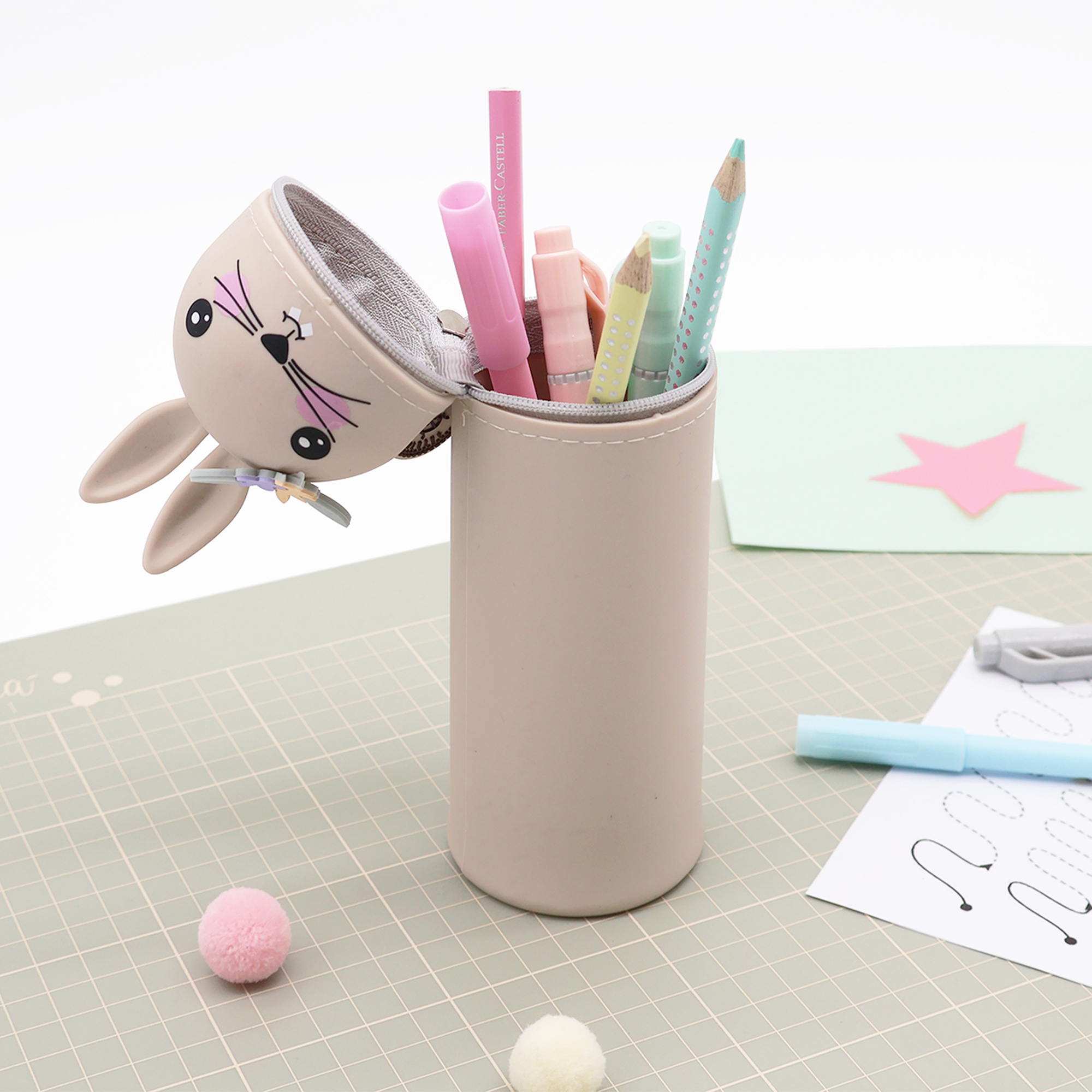 Funny silicone animal pouch "Bunny Hoppy" - Image 4